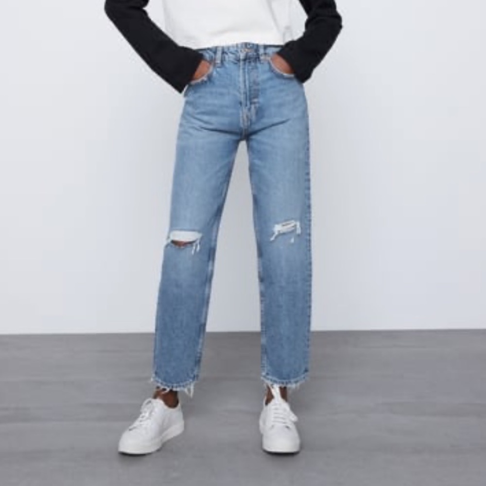 ZARA new with tags Straight Leg Navy Blue Jeans.
